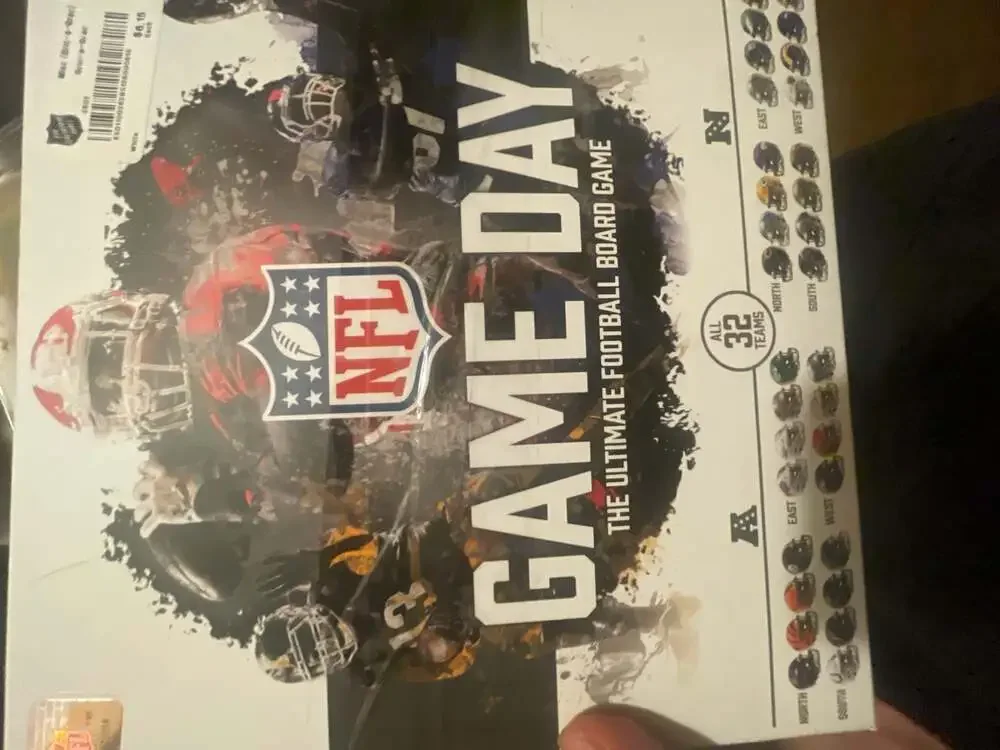 NFL Game Day The Ultimate Football Board Game Featuring 32 Teams